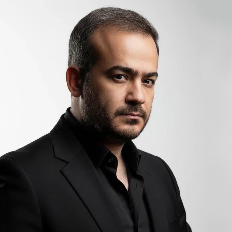 دکتر میلاد یگانه